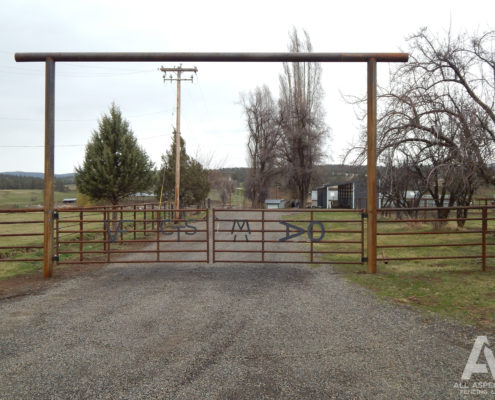 entryway gate fence