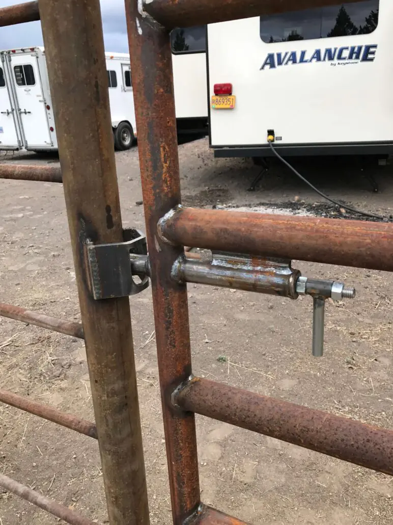 latching gate for working ranches in central oregon
