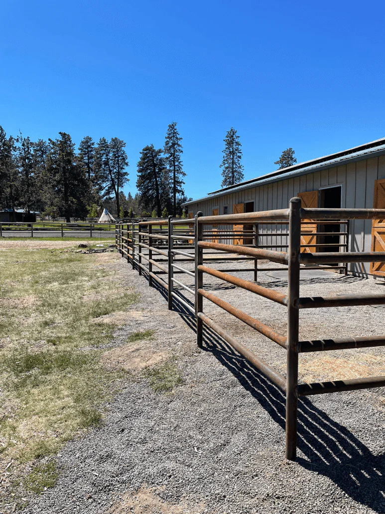 Pipe Fencing for Horse Pens and Barns in Central Oregon
